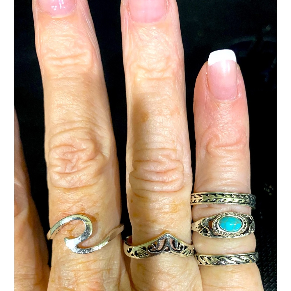 Set of sterling silver rings